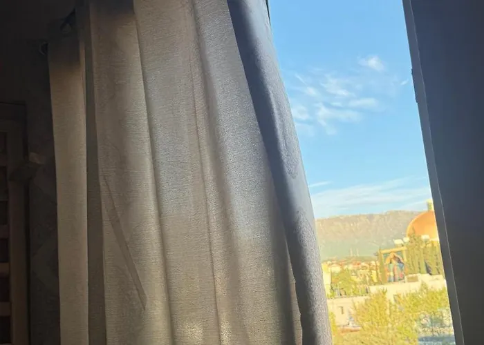 Apartament Umbrella House