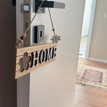 Apartamento Umbrella House Tirana