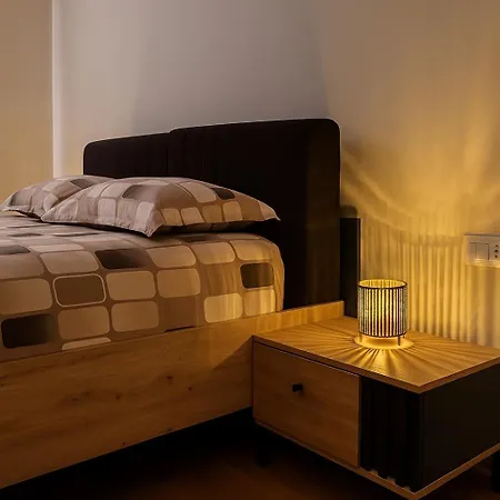 Umbrella House * 티라나