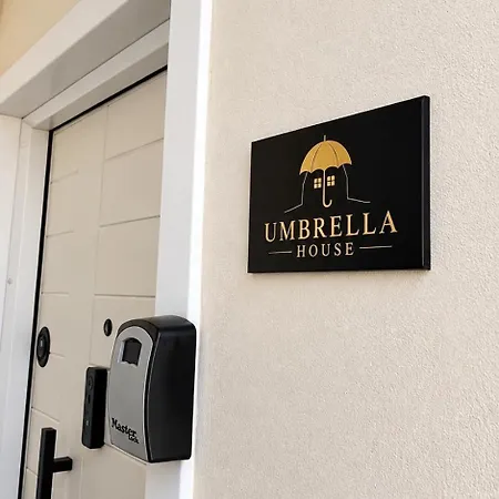 Apartamento Umbrella House Your In *